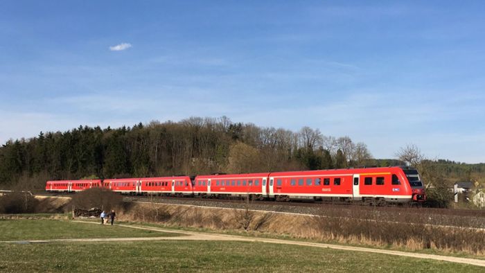 Brückenbauarbeiten: Bahnstrecke nach Nürnberg zeitweise gesperrt