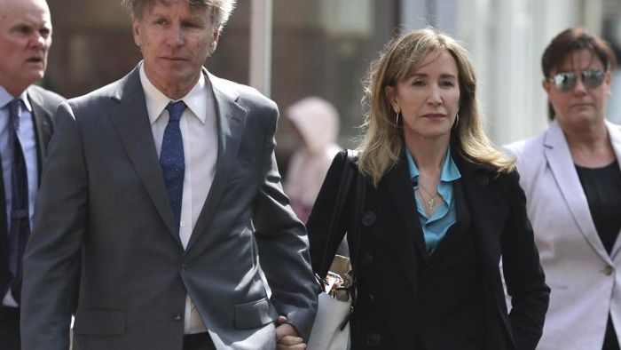 Uni-Betrugsskandal: Huffman und Loughlin vor Gericht