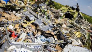 Leichenteile von Flug MH17 in die Niederlande geflogen