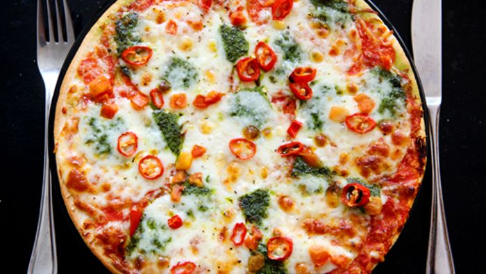 Pizza mit Metallbelag - Lieferdienst muss für Zahnersatz zahlen