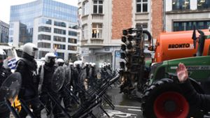 EU-Agrarministertreffen: Der Bauernprotest in Brüssel eskaliert