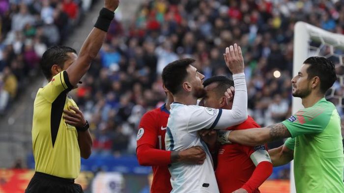 Argentinien sichert sich dritten Platz - Rot für Messi