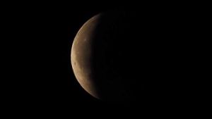 Mondfinsternis und Sternschnuppen im Januar