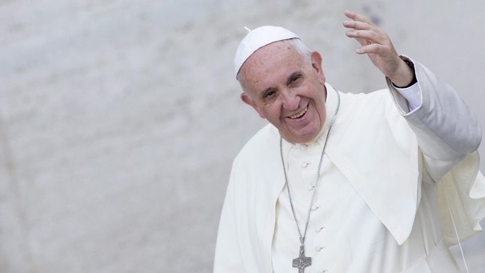 Papst Franziskus bekommt Karlspreis