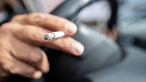 Länder dringen auf Rauchverbot in Autos mit Kindern