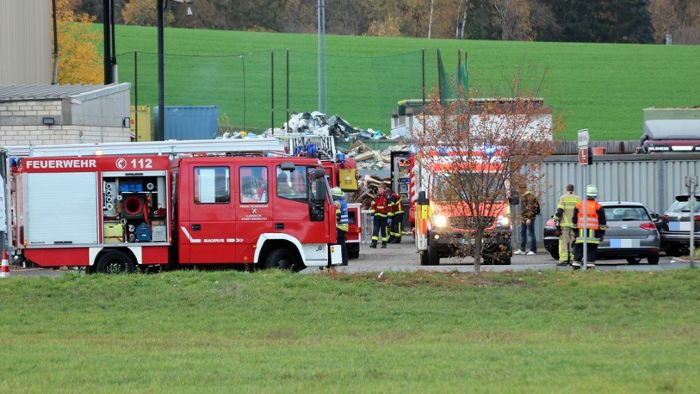 Mann in Bayreuther Entsorgungsfirma schwer verletzt