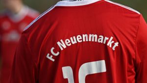Fußball-Relegation: Neuenmarkt stemmt sich gegen den 43-Tore-Mann