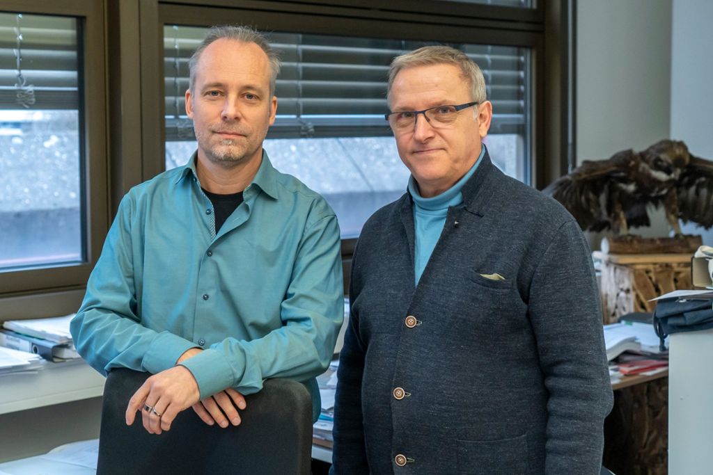 Die Wissenschaftler Prof. Christian Laforsch und Prof. Andreas Greiner arbeiten im neuen Sonderforschungsbereich eng zusammen. Foto: Andreas Harbach