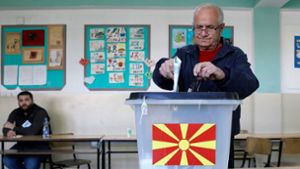Präsidentschaftswahl: Wahl in Nordmazedonien: Oppositionelle gewinnt erste Runde