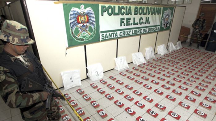 Kokainpäckchen mit Hakenkreuzen in Bolivien beschlagnahmt