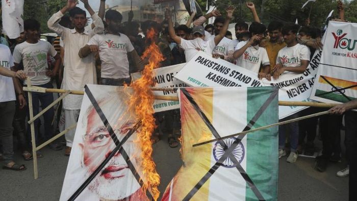 Indiens Premier Modi rechtfertigt Vorgehen in Kaschmir