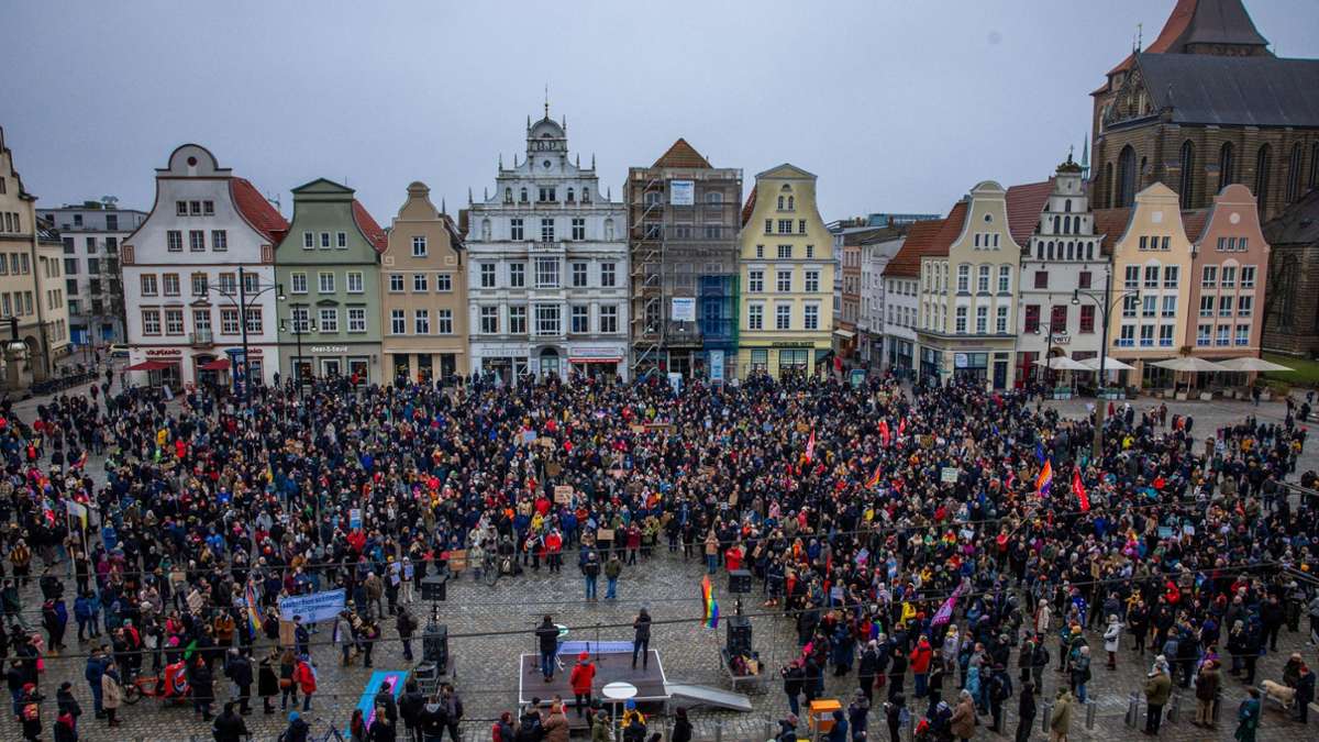 Extremismus: Tausende demonstrieren deutschlandweit gegen rechts