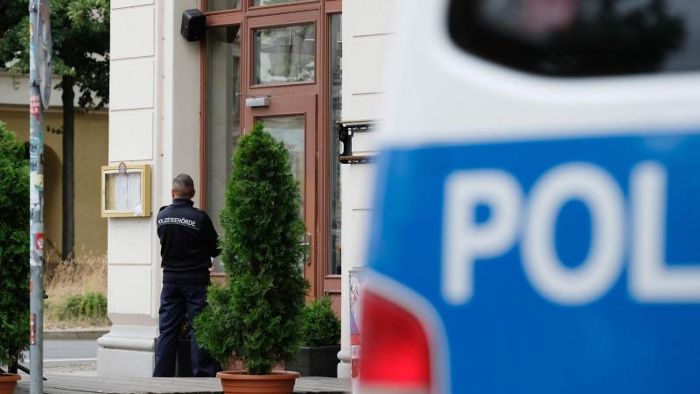 Bundespolizei geht gegen Scheinehen vor: 28 Festnahmen