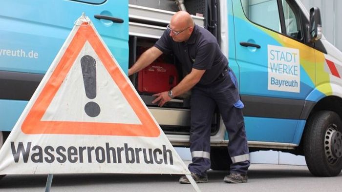 Rund 70 Haushalte betroffen: Wasserrohrbruch am Rodersberg
