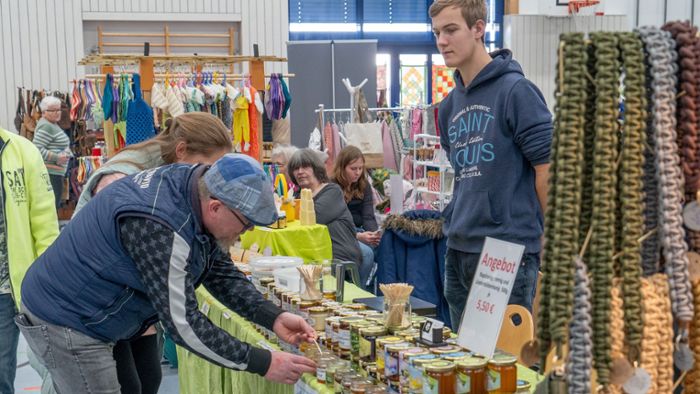 Besucher strömen : Künstler- und Kreativmarkt in Bindlach ist voller Erfolg