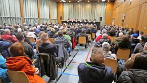 300 Menschen bei Flüchtlingsdebatte