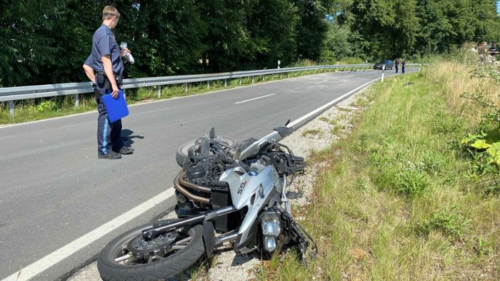 19-jähriger Motorradfahrer stirbt nach Unfall