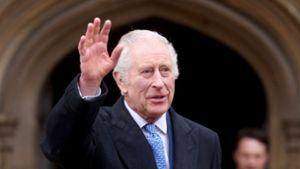 Adel: König Charles III. besucht Krebszentrum