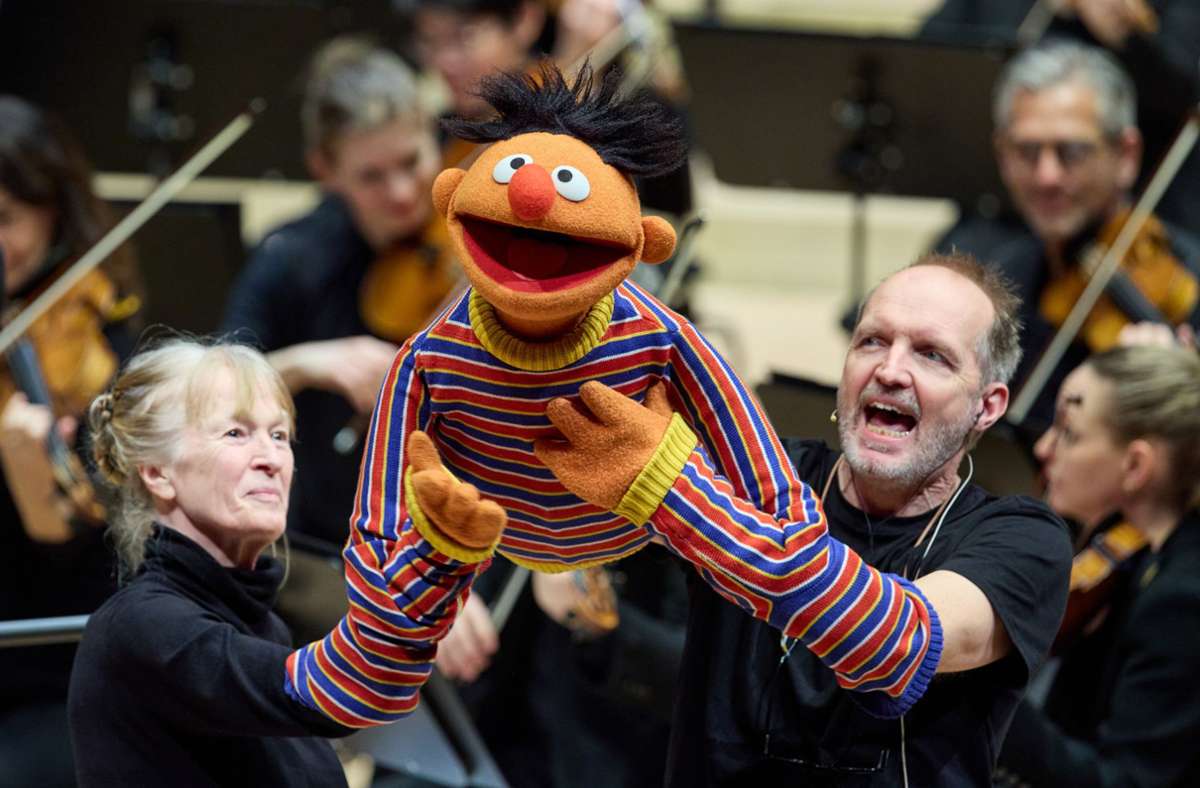 Ernie und Bert sorgten für gute Stimmung in der Elbphilharmonie.