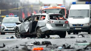 Autobombe tötet Fahrer im Berufsverkehr