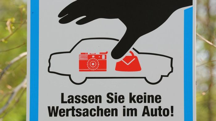 Pegnitz: Handy aus Auto gestohlen