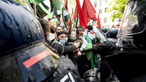 Polizei verfolgt antisemitische Parolen bei Demonstration