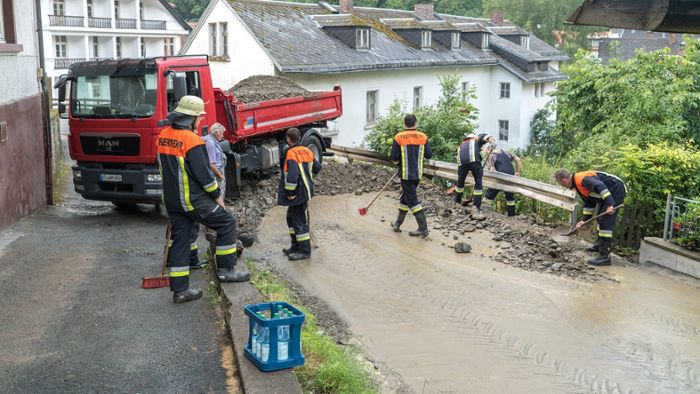 Unwetter in Bad Berneck: Straße blockiert