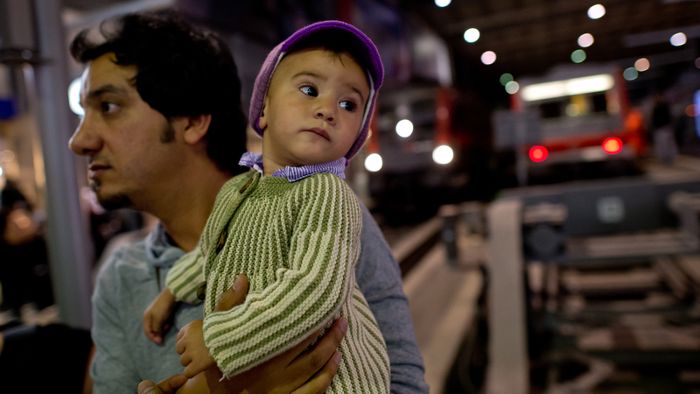 Erster Sonderzug mit Flüchtlingen vormittags in Salzburg erwartet
