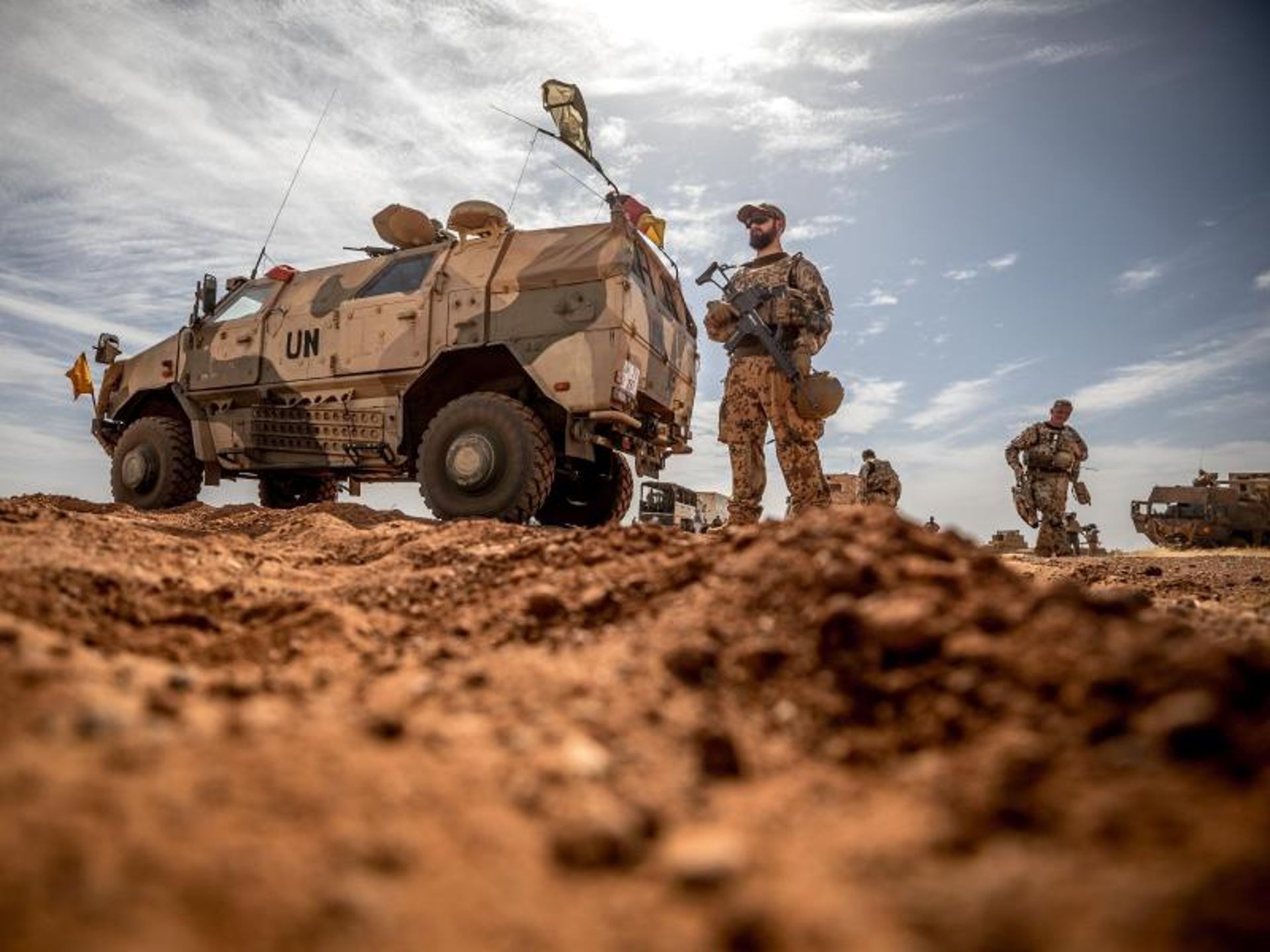 Von Landesstreitkräften?: Bundeswehr-Konvoi in Mali ...