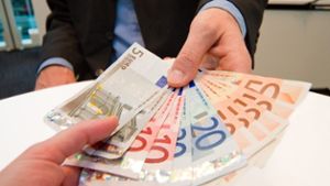 Jeder Zweite Oberfranke verdient weniger als 2424 Euro brutto