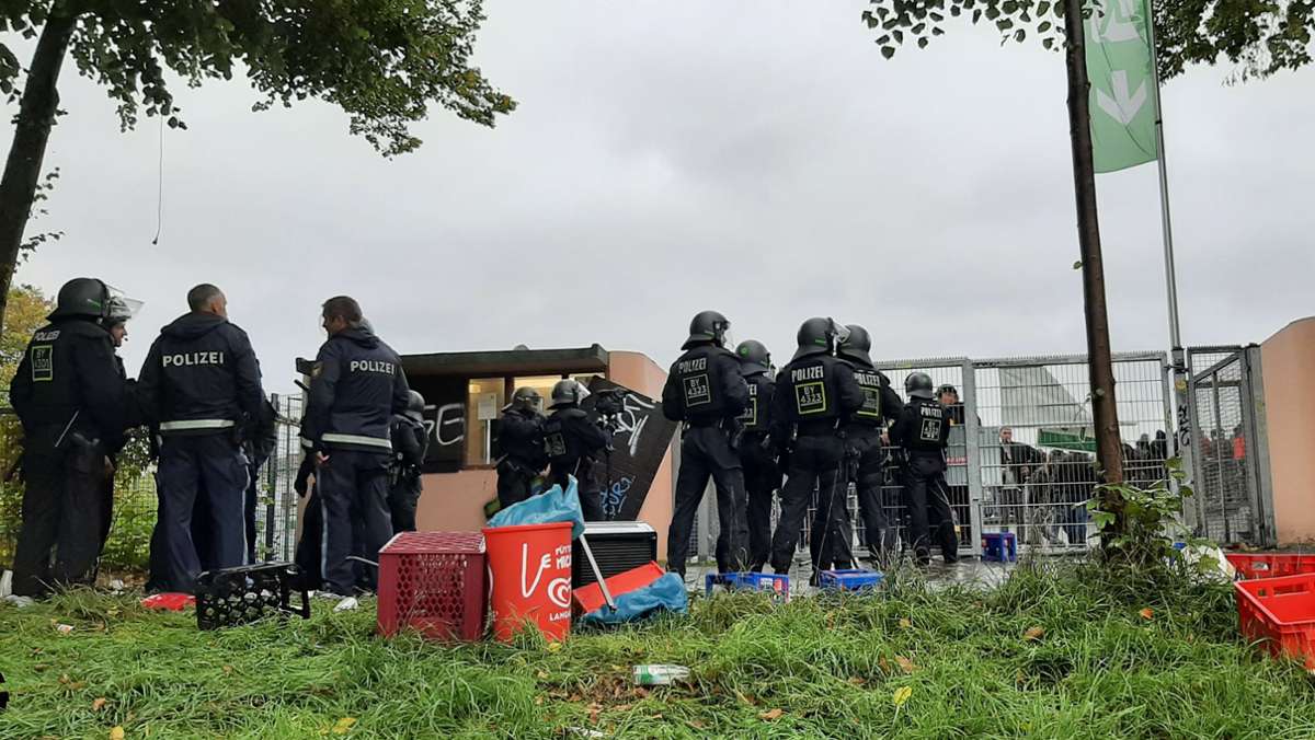 Beim Dresden-Spiel in Bayreuth: Angriffe auf Zeitungsreporter und Polizisten