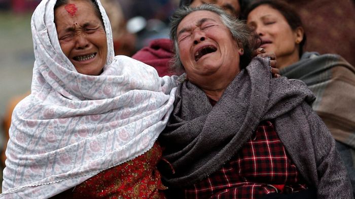 Neue Lawine in Nepal verschüttet möglicherweise rund 250 Menschen