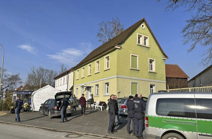 Leichenfund bei Kasendorf: Paketlieferwagen für Leichentransport?