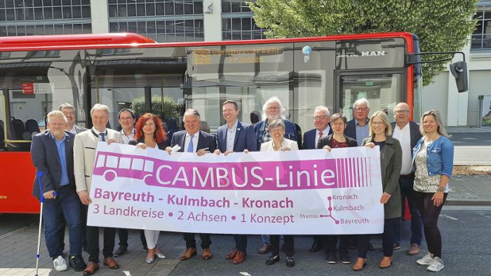 Im Bus zur Uni: Neue  Campus-Linie eröffnet