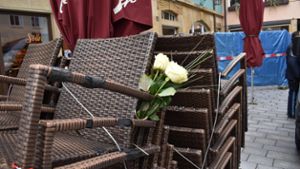 Tote im Blumenladen: Täter ist weiterhin auf der Flucht