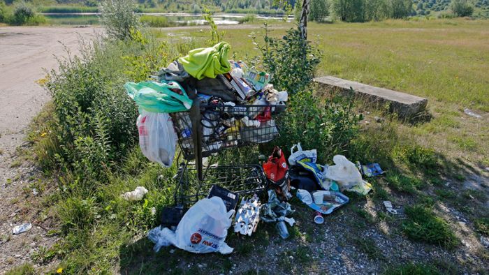Bindlach: Illegale Müll-Ablagerungen am Kiesweiher