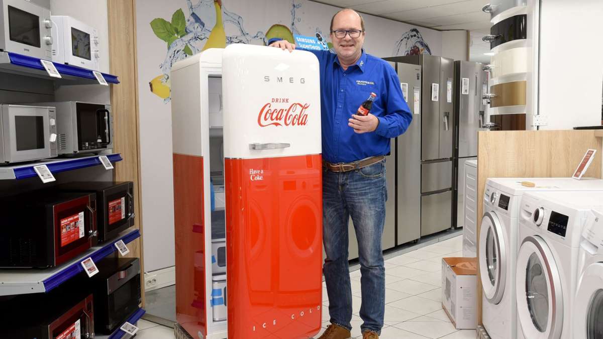 Für Siso-Hilfswerk: Coca-Cola-Kühlschrank wird versteigert
