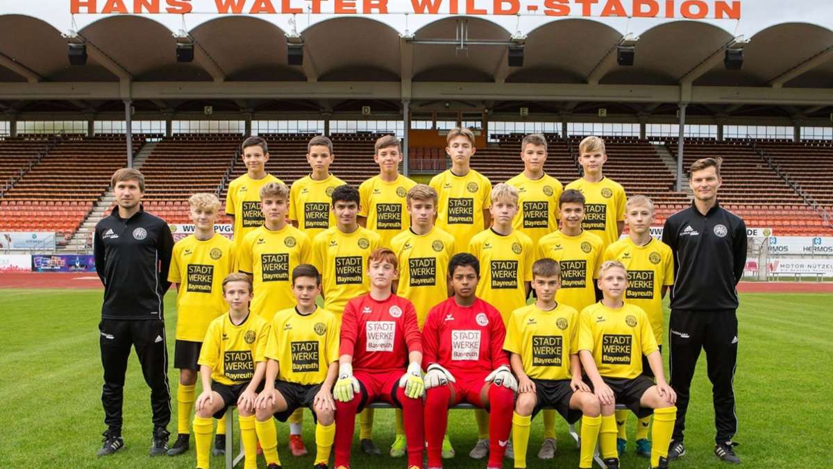 Gegen ManU und FC Bayern: Elite der Jung-Kicker in Bayreuth