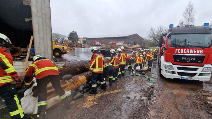 Hochwassereinsatz: Feuerwehr Pegnitz hat viel zu tun