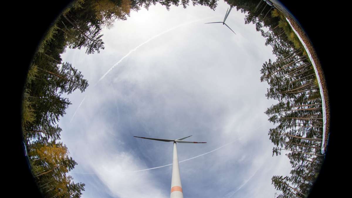 Windkraft-Streit: Dürfen vier Windräder so laut sein?