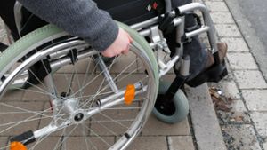 Patientin fürchtet den Rollstuhl