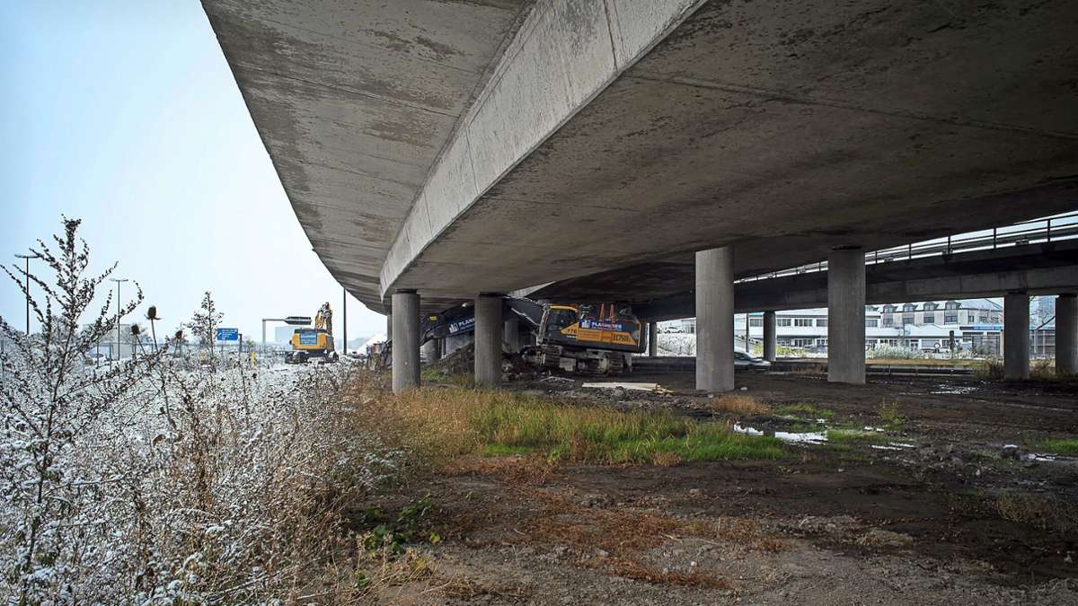 Von Samstag auf Sonntag: Hochbrücke: Umleitung wegen Abbruch