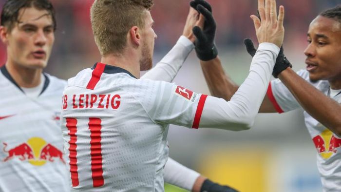 Leipzig vorerst Nummer eins - Bayern patzt gegen Bayer