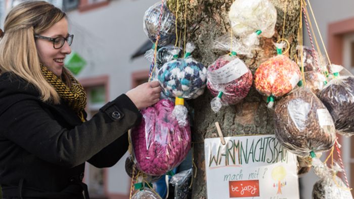 "Warmnachtsbaum": Geschenke für Obdachlose