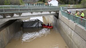 Kreis Garmisch-Partenkirchen: Lasterfahrer ertrinkt in Fahrerhaus in überfluteter Unterführung