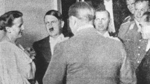 Ehrenbürger Hitler: Specht hält Distanzierung für nicht ausreichend