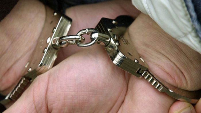 Haftbefehle gegen vier Menschenhändler erlassen