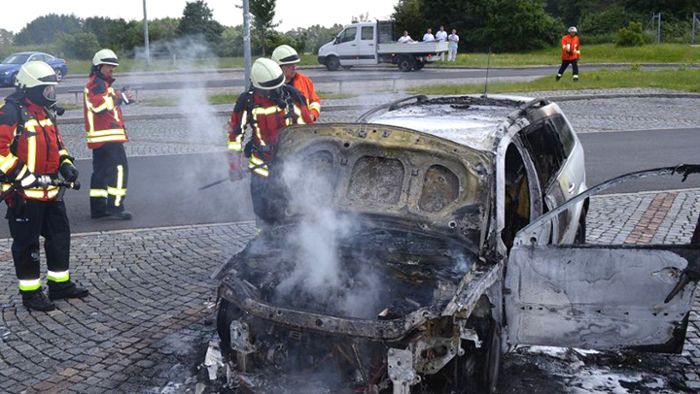 Pegnitz: Fahrzeug fängt an der A 9 Feuer