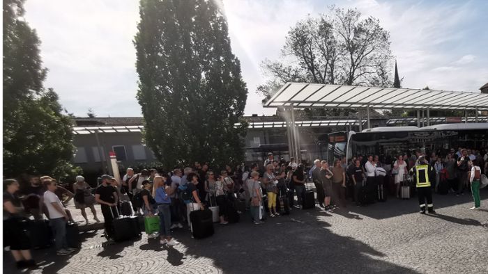 Oberfranken: 460 Fahrgäste erleben Hitze-Tortur im ICE