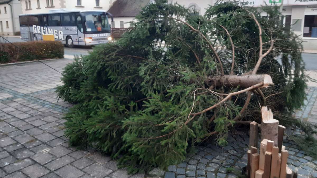 „Anschlag auf Advent“: Der Christbaumfrevel von Weidenberg